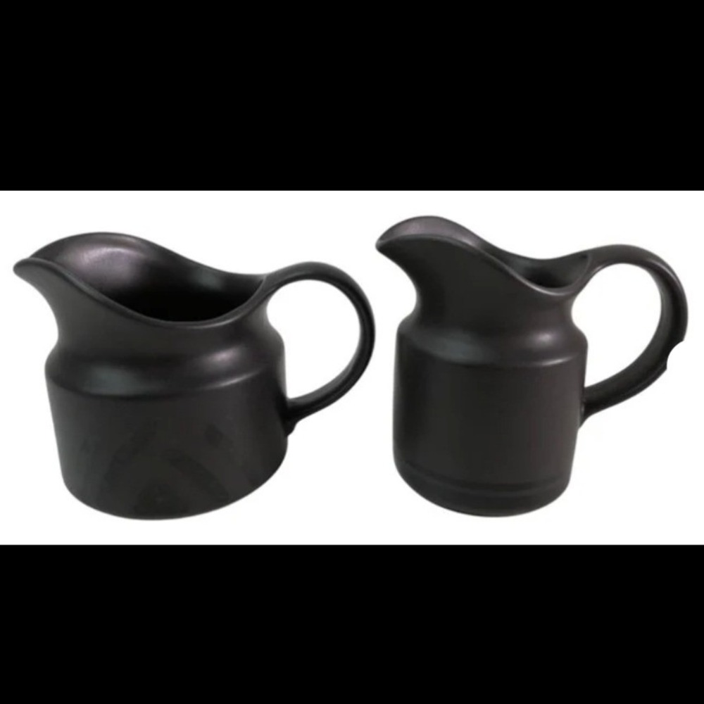 Pfaltzgraff Matte Black Ceramic Pitchers‎ Set of 2 Stoneware 436 026 USA Made